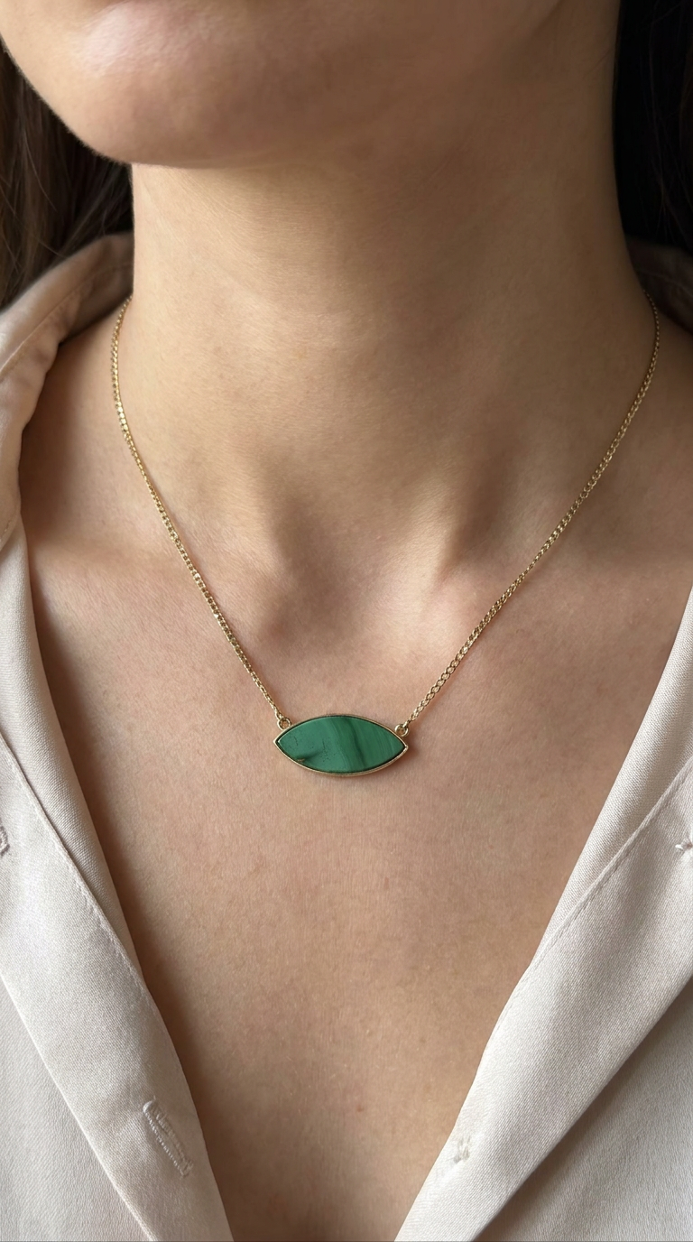 Collar Feuille - Lifestyle 9:16
