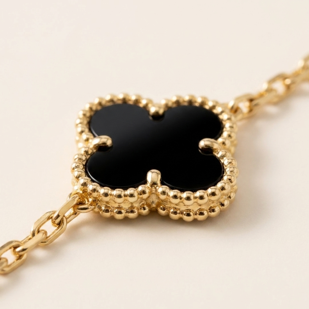 Pulsera Noir Fleur - Close-up trébol mini