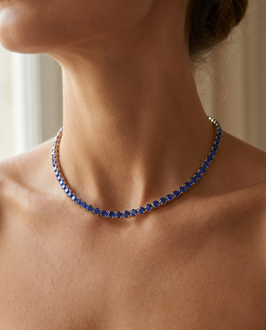 Zafiro - En cuello de modelo