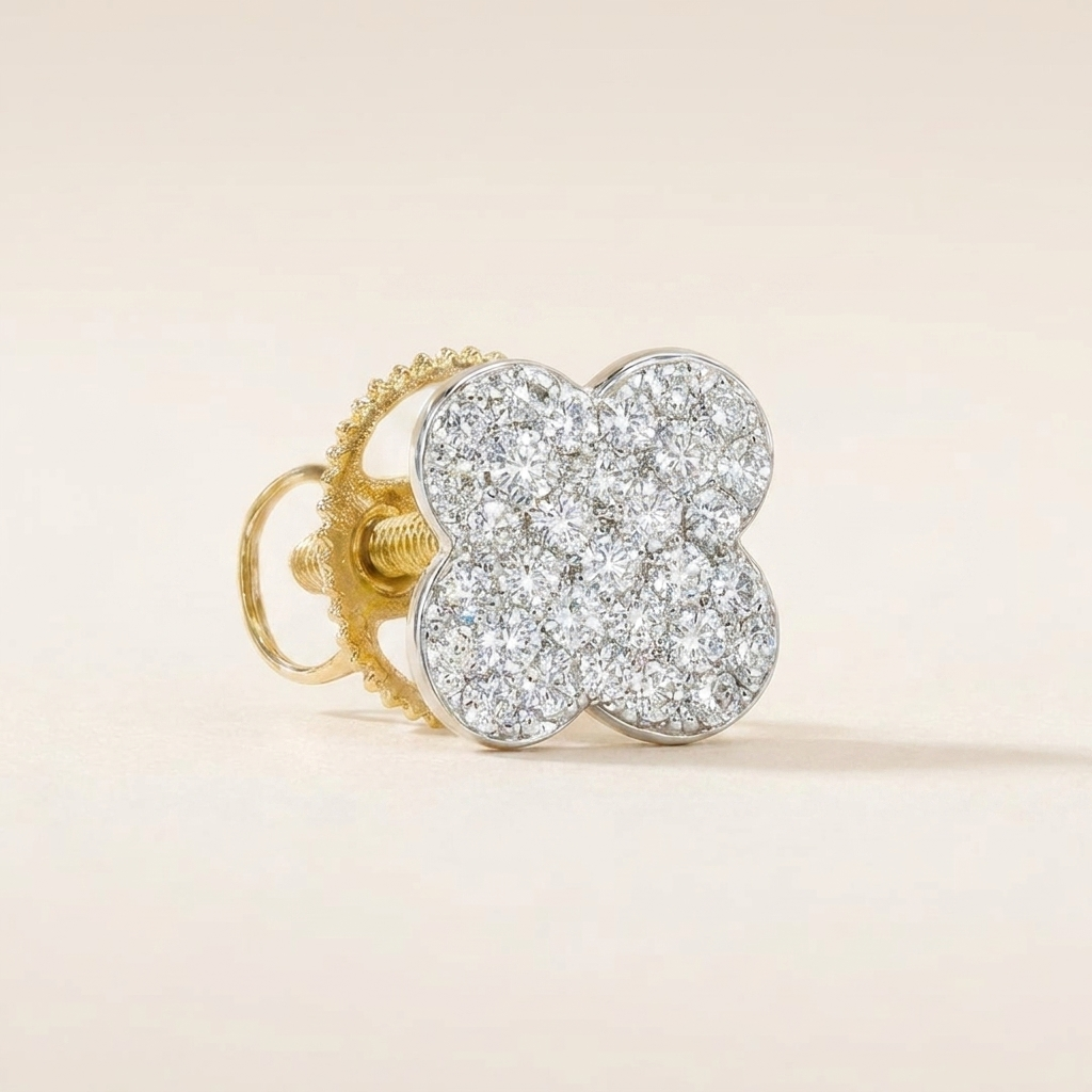 Stud Trébol macro diamantes pavé two-tone