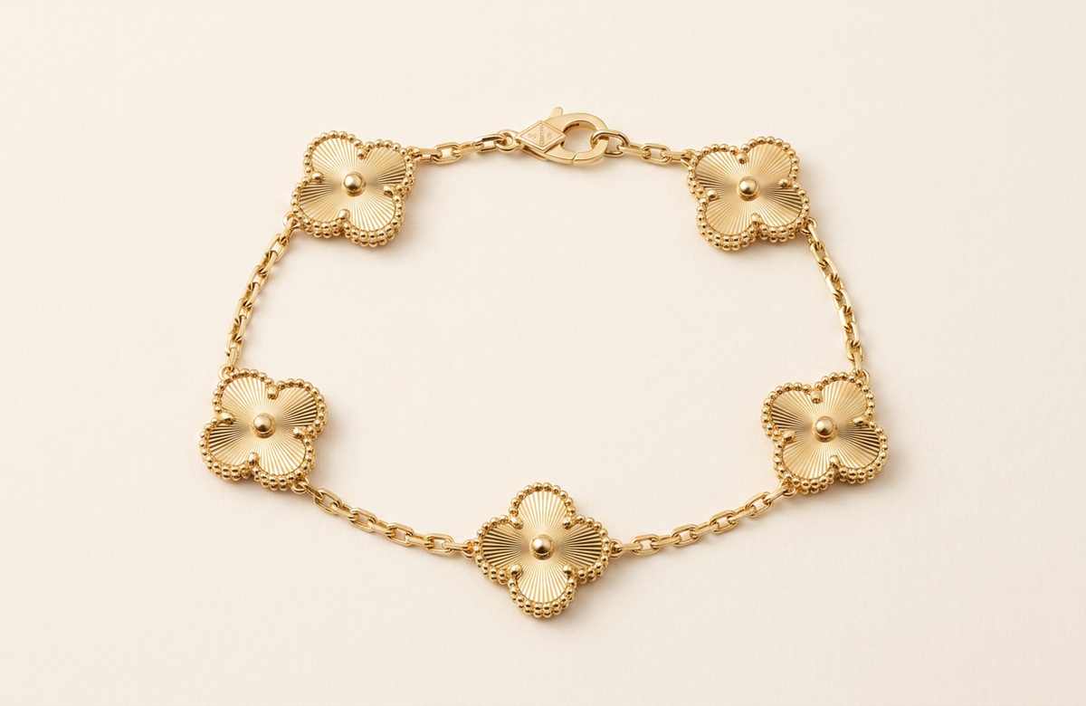 Trèfle pulsera oro 18K vista frontal